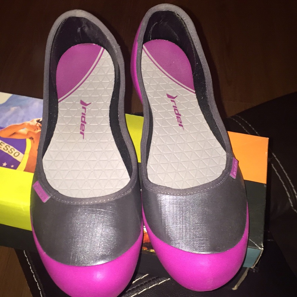 NEW Rider Zen Flats